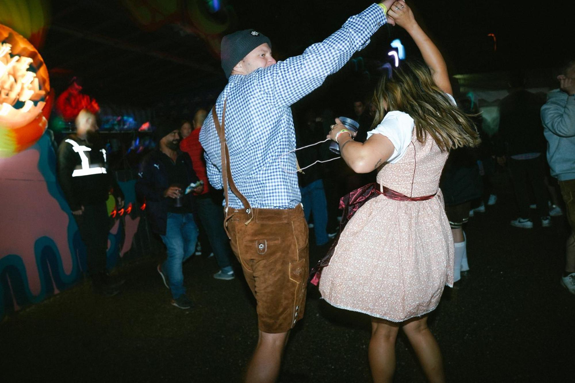 Camping Oktoberfest Party 2*